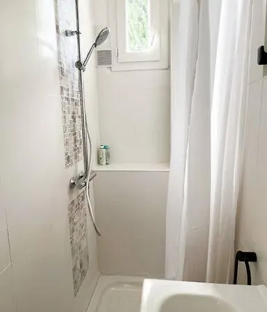 L'evasion Bleue, Clamart, Paris Apartment Clamart